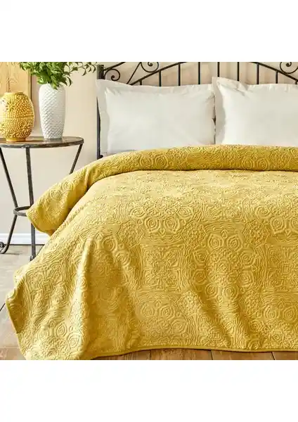 Karaca Home Scala Hardal ve Yataş Holly Wellsoft Çift Kişilik Battaniye Karşılaştırması