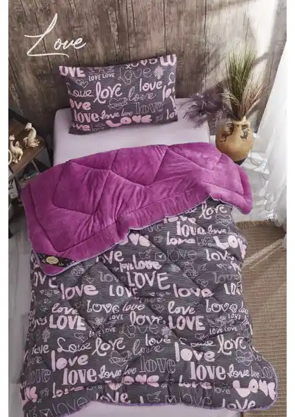 Marla Home Welsoft Love Desenli Yorgan ve Varol Gold Nano Jel Yorgan Karşılaştırması