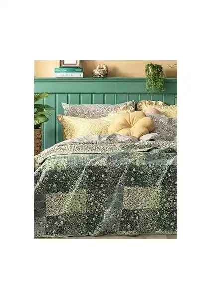 İngiliz Evi Çiçek ve Doğa Ormanı Desenli Çift Kişilik Çok Amaçlı Örtülerinin Karşılaştırması