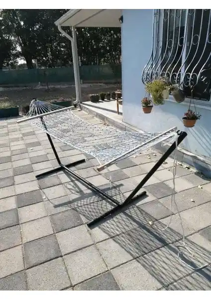 Abronya Siyah Metal Çift Kişilik Hamak: Dayanıklı ve Şık Tasarım Özellikleri