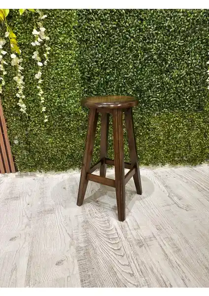 Ahşap Siyah Renkli Tabure ile Mekânlarınıza Zarif ve Dayanıklı Dokunuşlar