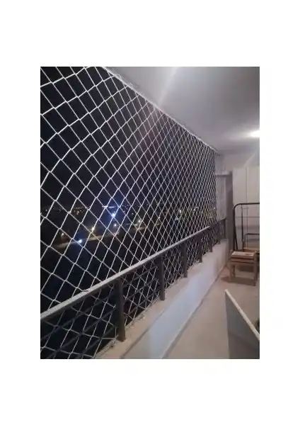 Artı Balkon Kuş Filesi: Dayanıklı ve Estetik Koruma Çözümü Evcil Dostlar İçin