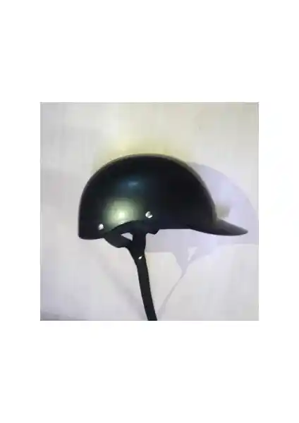 Karaman Ticaret Jokey Kask Mat Siyah Güvenlik ve Konfor Sunan Modern Tasarım