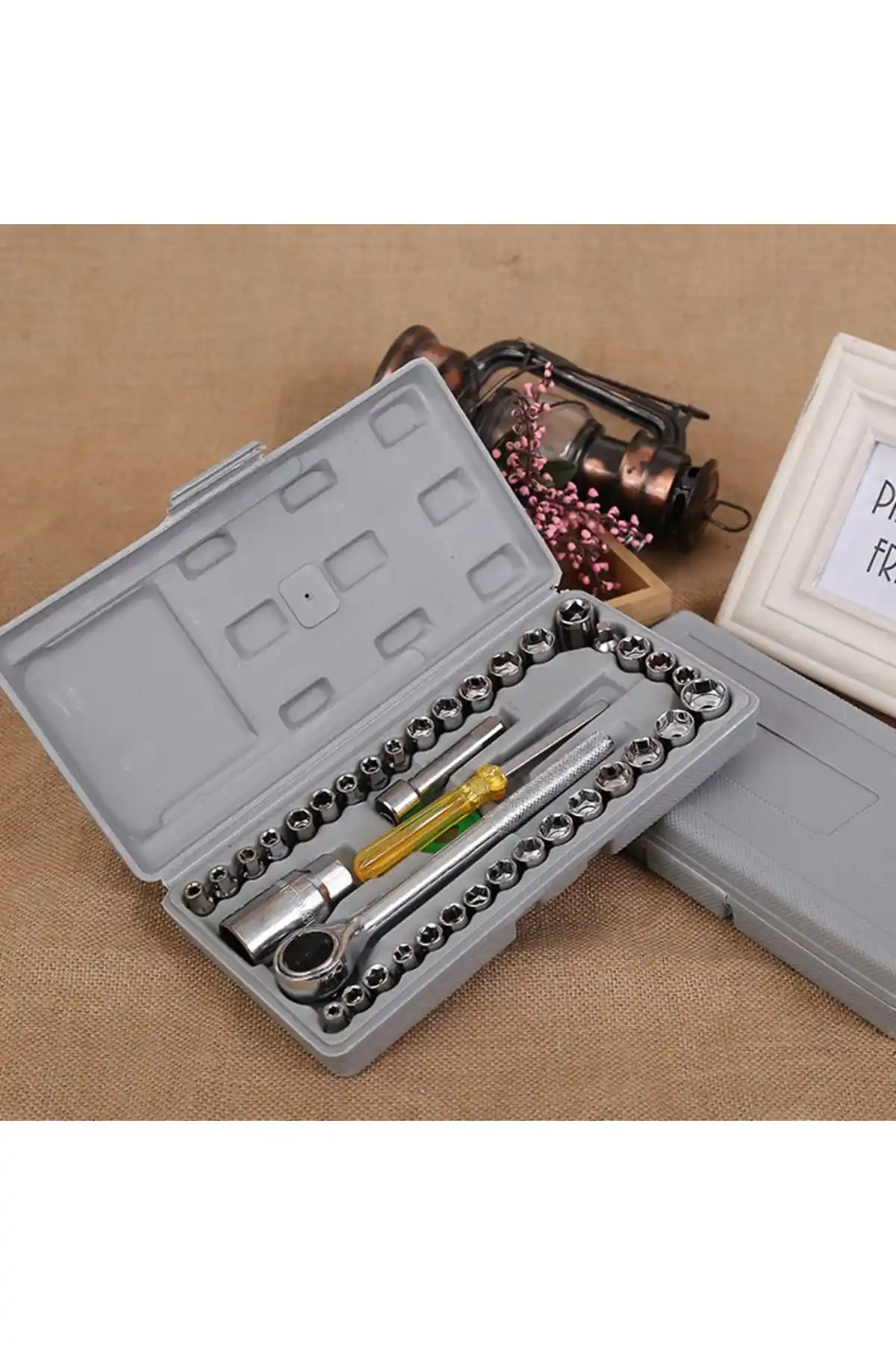 Aiwa 40 Parça ve Newstar Germany 53 Parça Lokma Takımları Karşılaştırması