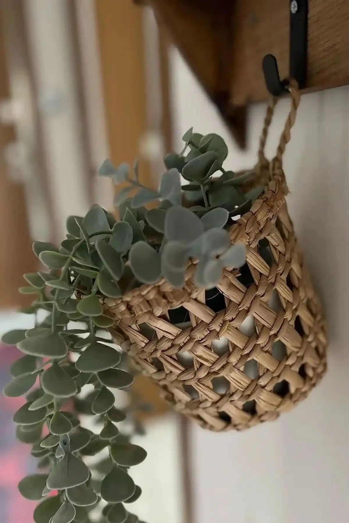 Aura Design ve MİEN HOME Hasır Sepetleri Karşılaştırması: Stil ve İşlevsellik Analizi