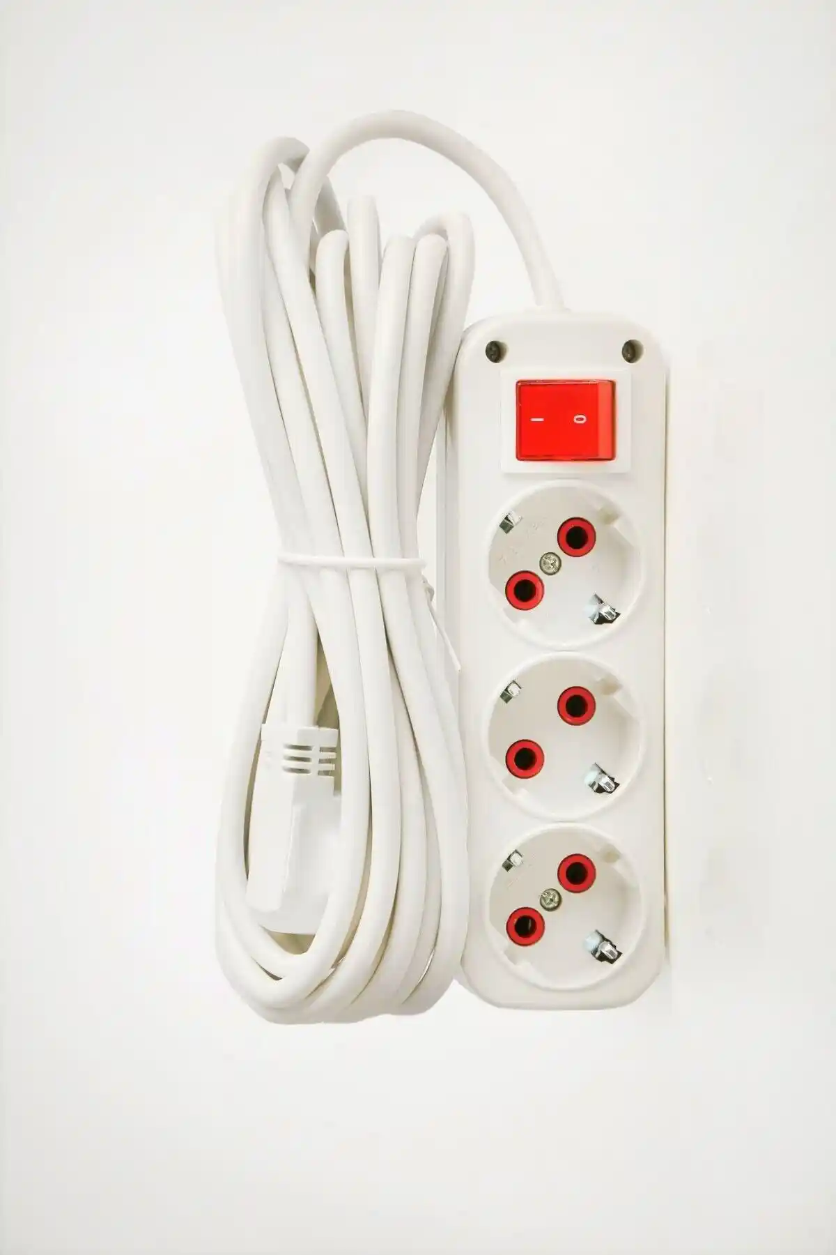 Elektrik Prizi ve Uzatma Kablosu Karşılaştırması: Hangi Ürün Sizin İçin Uygun