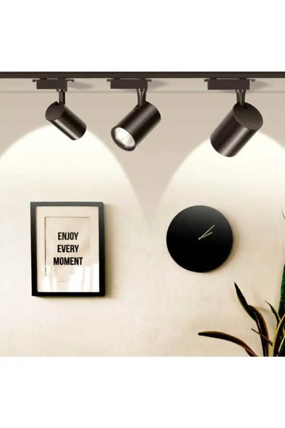 Genel Markalar 30 Watt Ray Spot ve Geniş Kasa Günışığı Ledli Ray Spot Karşılaştırması