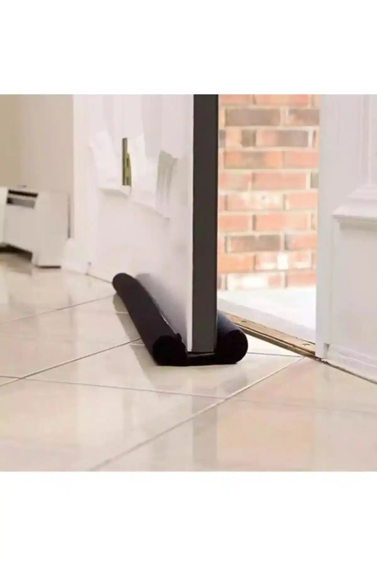 Kapı Altı Rüzgar Önleyici Ürünlerin Karşılaştırması: Arnee ve UYDEE Modelleri Analizi