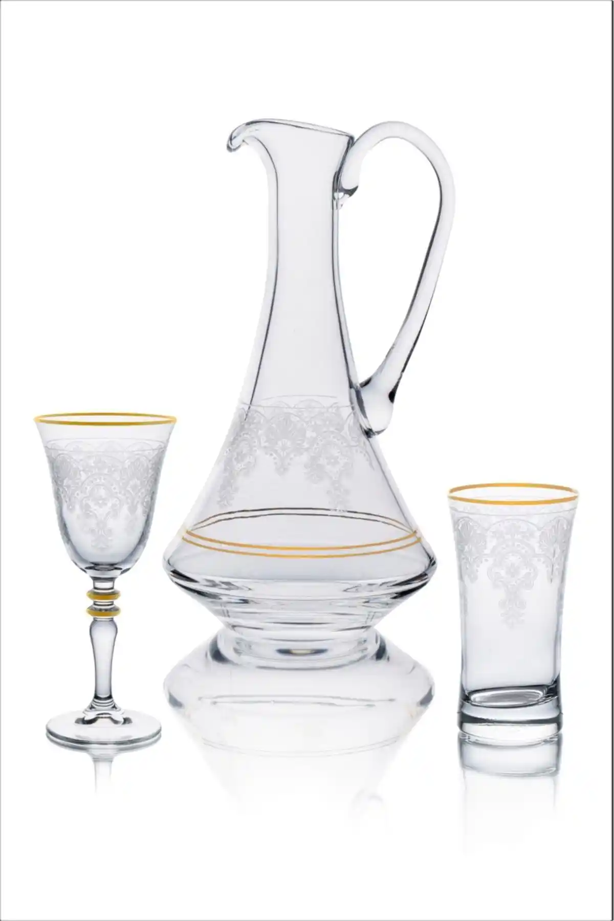 12 Kişilik Kadeh Takımı ile Ev Dekorasyonunu Zenginleştirme Rehberi