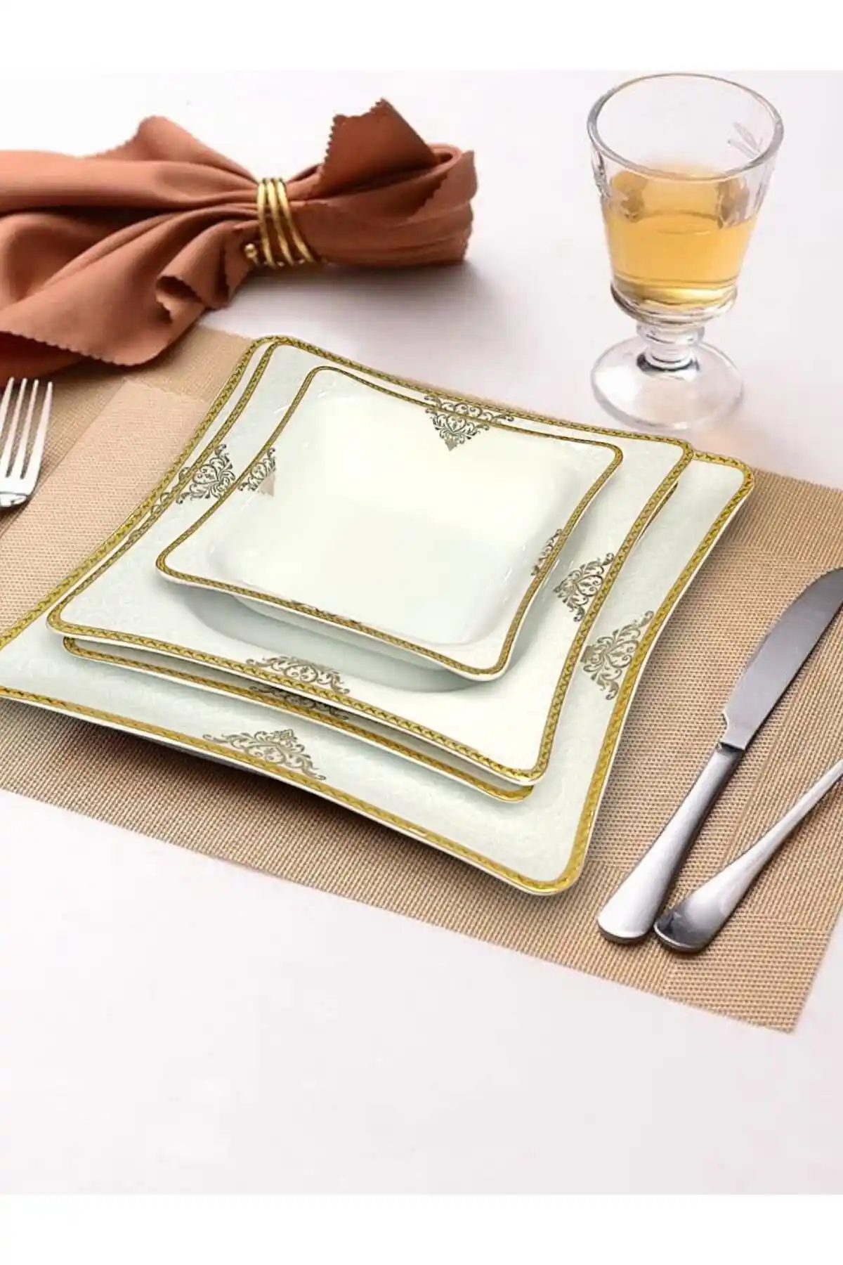 12 Kişilik Pasta Tabağı Seçerken Dekorasyon ve İşlevselliği Bir Arada Değerlendirin