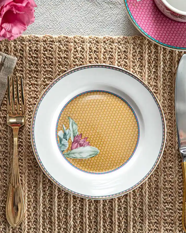 15 cm Pasta Tabağı ile Dekorasyonda Estetik ve Fonksiyonellik Yaratıcı Kullanım İpuçları