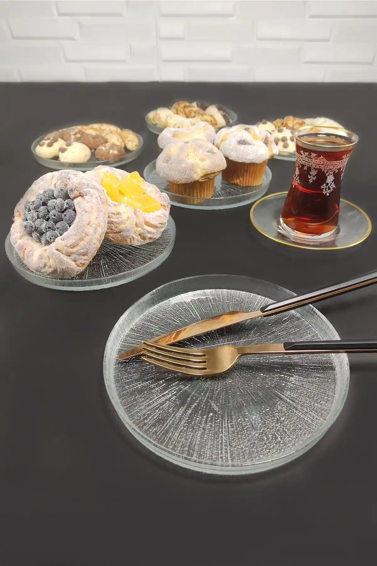 16 cm Pasta Tabağı Dekorasyonunda Şıklık ve Fonksiyonellik Uygun Seçenekler