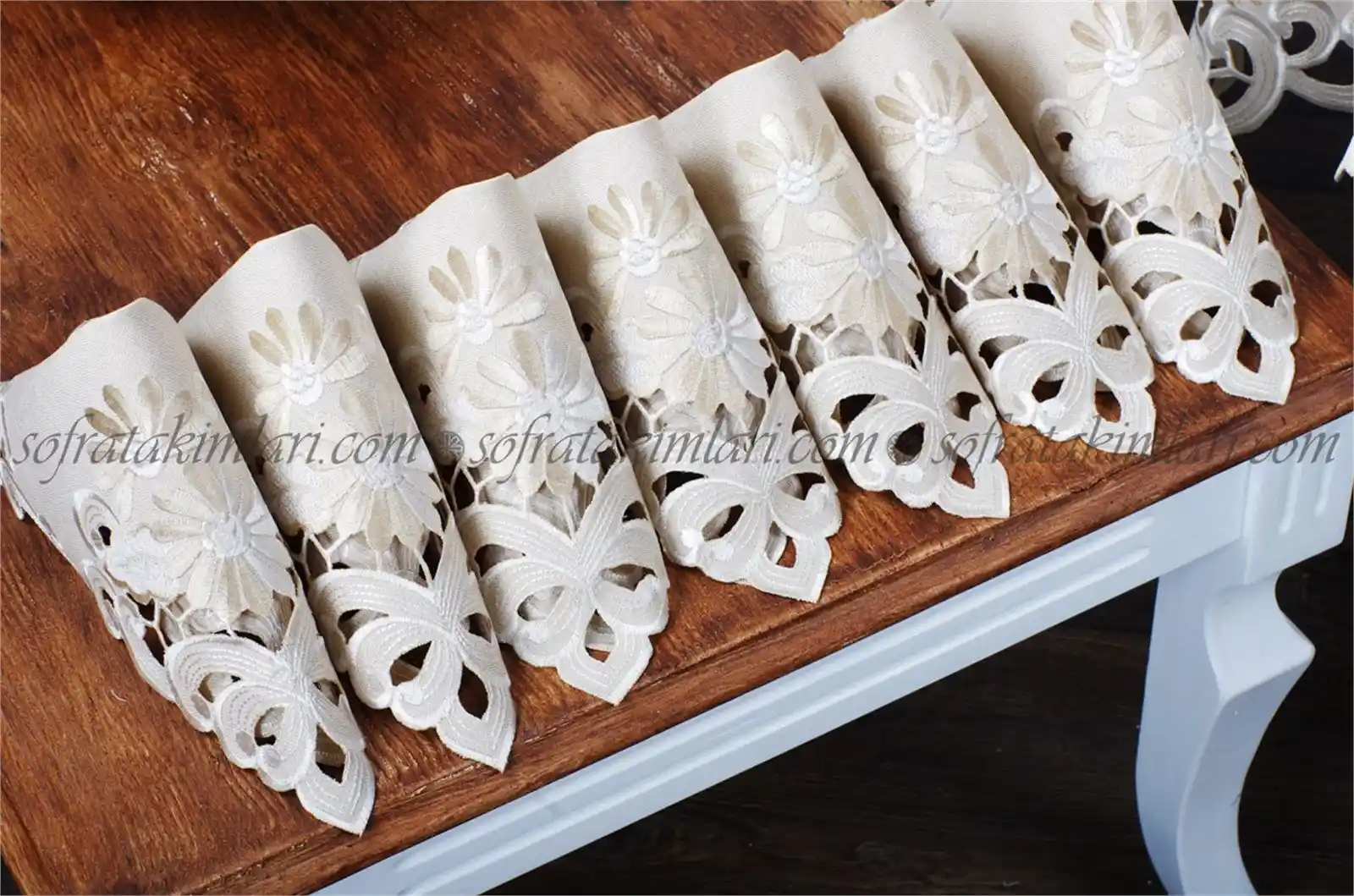 16 Parça Salon Takımı ile Evinize Şıklık ve Fonksiyonellik Katın