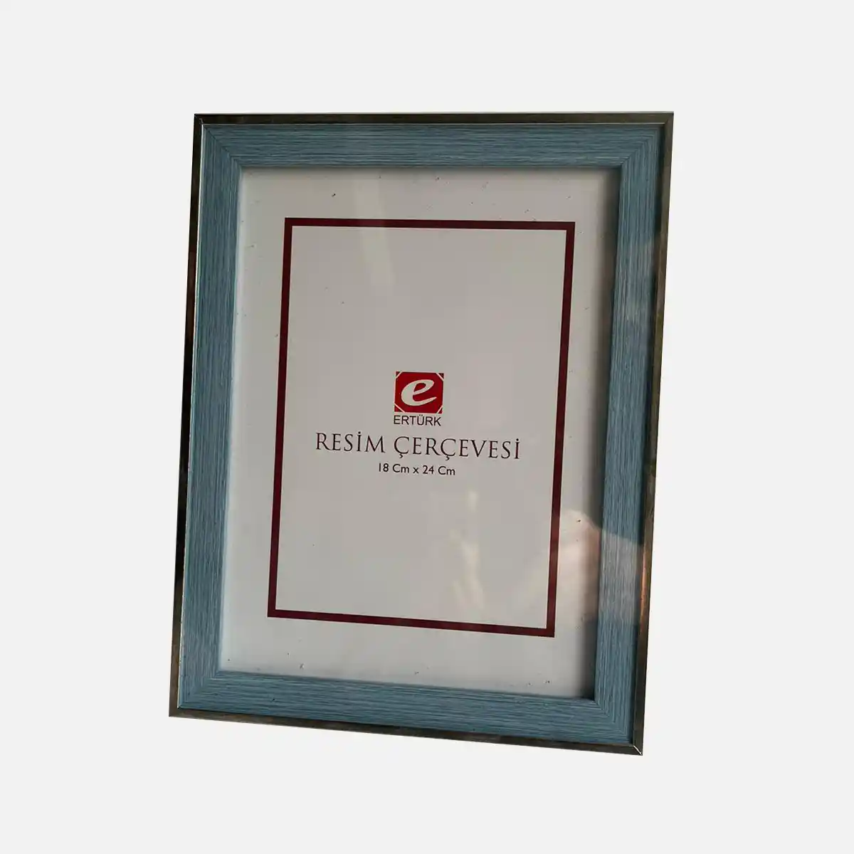 18x24 Çerçeve Dekorasyonunda Şıklık ve İşlevsellik: Seçim ve Dekorasyon İpuçları