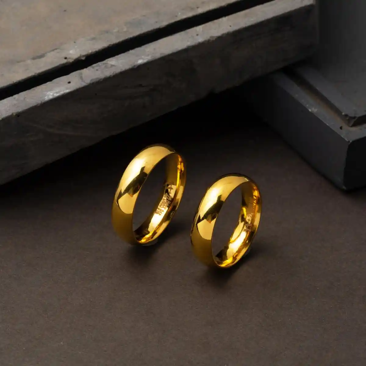 22 Ayar Klasik Alyans: Zarif ve Dayanıklı Evlilik Yüzüğü Seçenekleri