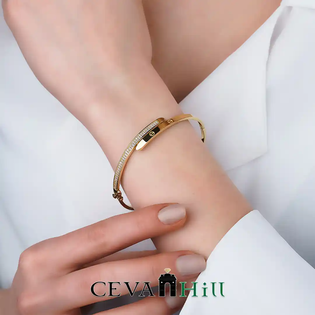 24 Ayar Cartier Bilezikler: Lüks ve Zarafetin En Güçlü Simgesi