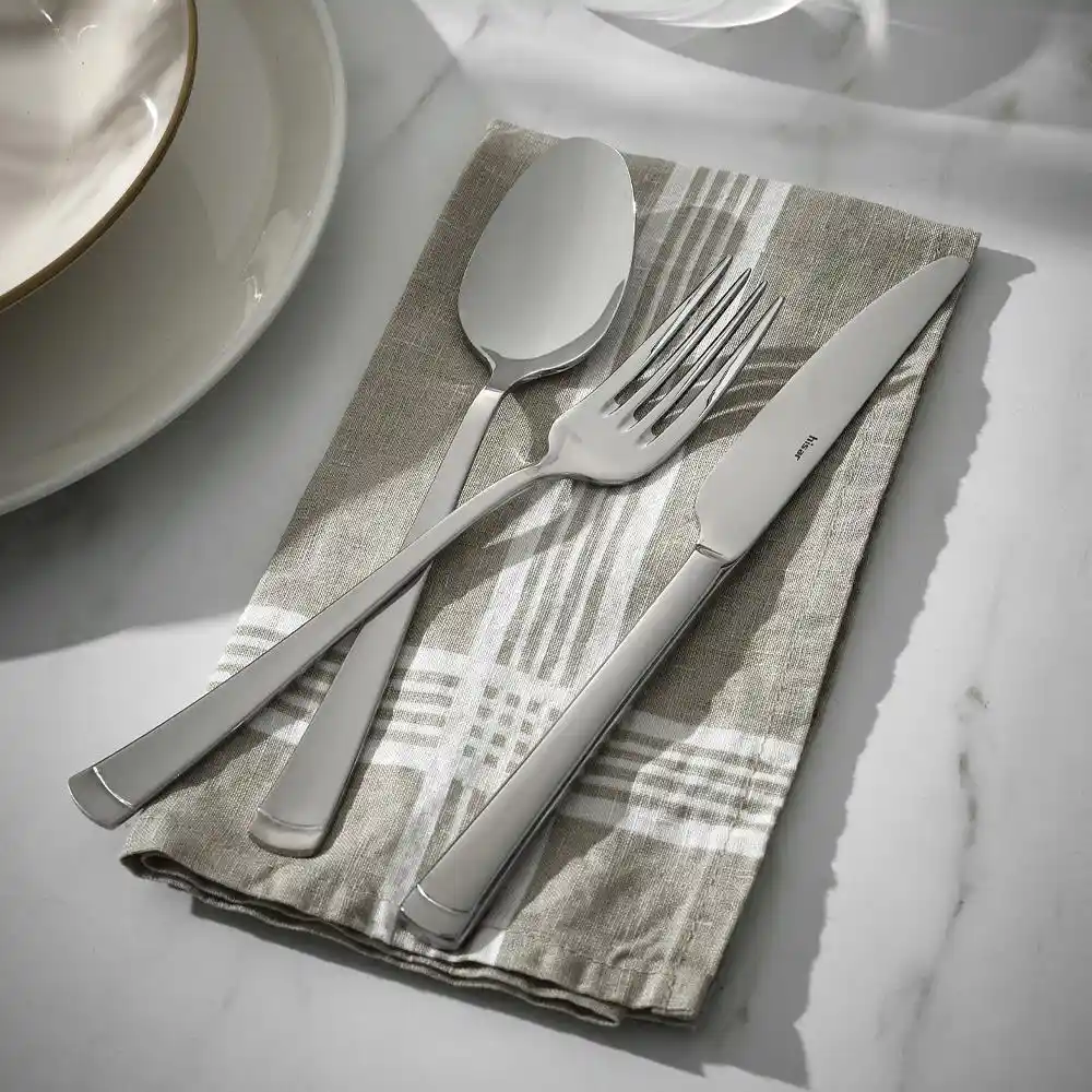 24 kişilik çatal bıçak takımı ile mutfak ve yemek alanlarınızı şık hale getirin