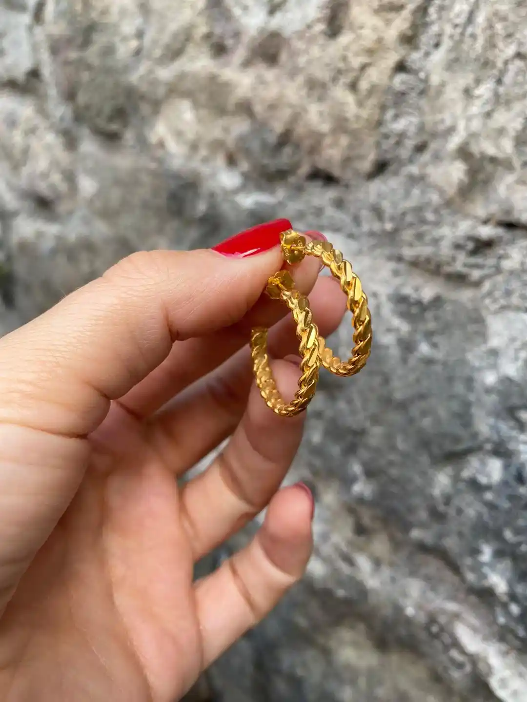 3 Lü Burma Küpe ile Dekorasyonunuzu Yenilemenin Yaratıcı Yolları