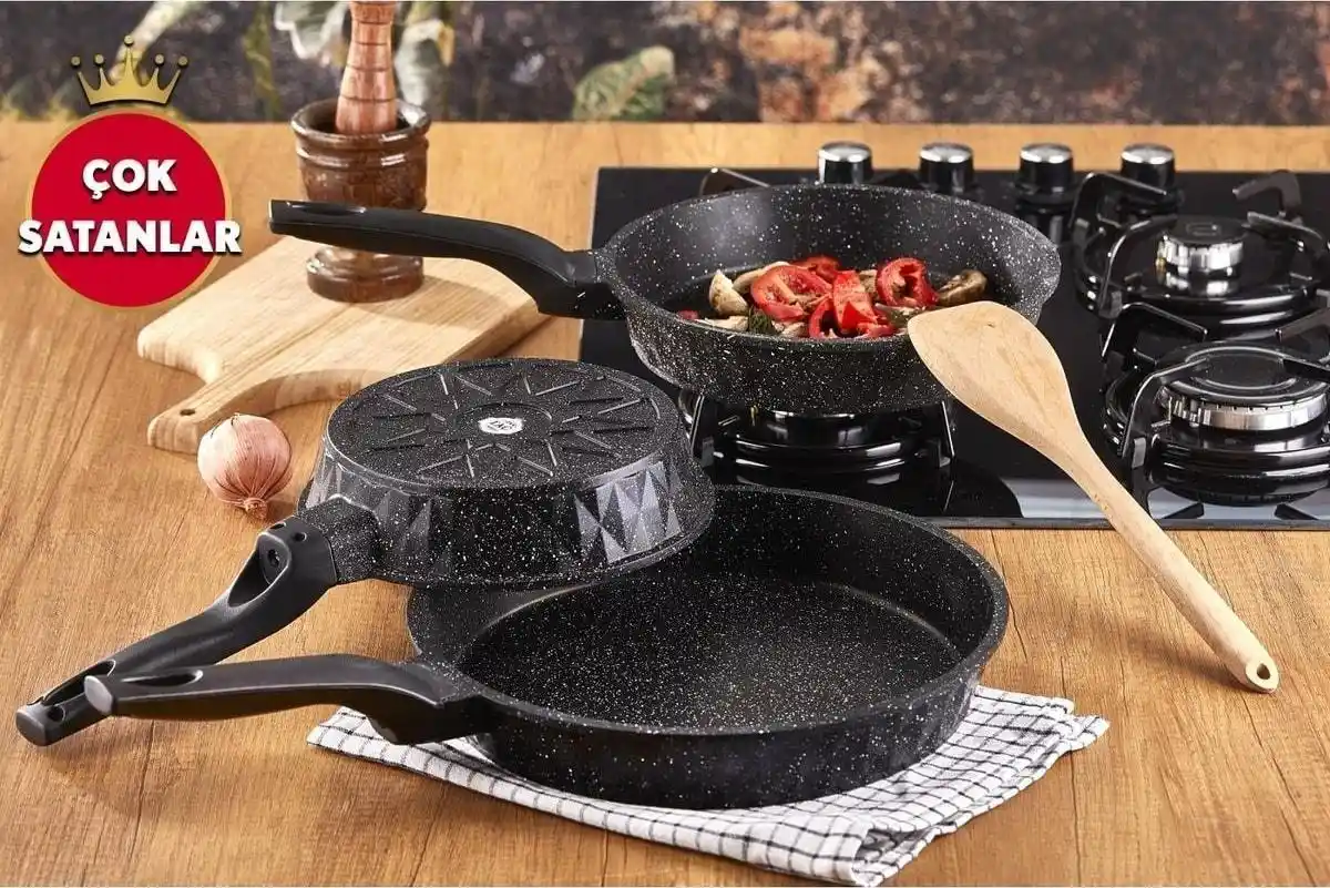 3'lü tava setleri ile mutfak dekorasyonunda şıklık ve fonksiyonellik sağlama