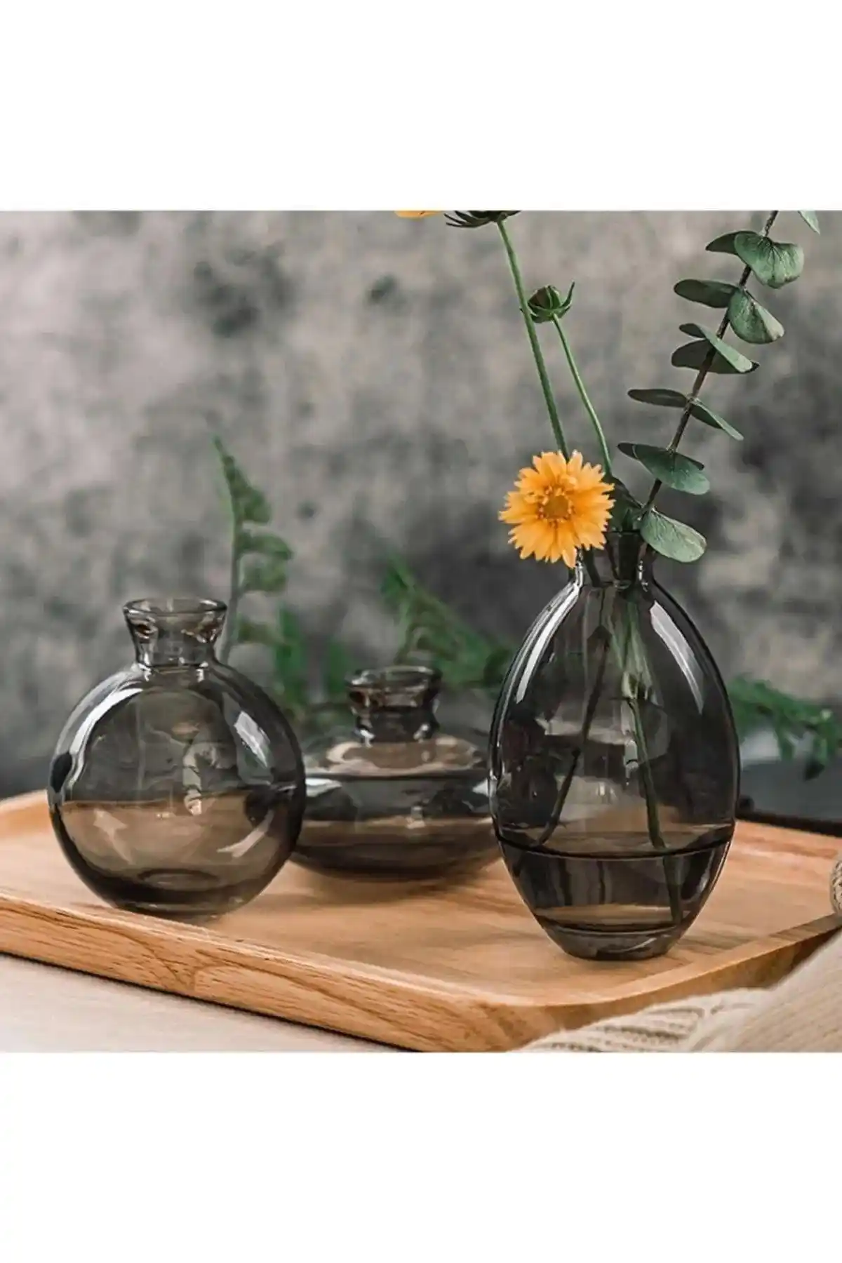 3’lü Cam Vazo: Zarif Tasarım ve Çok Yönlü Kullanım İle Dekorasyonda Şıklık