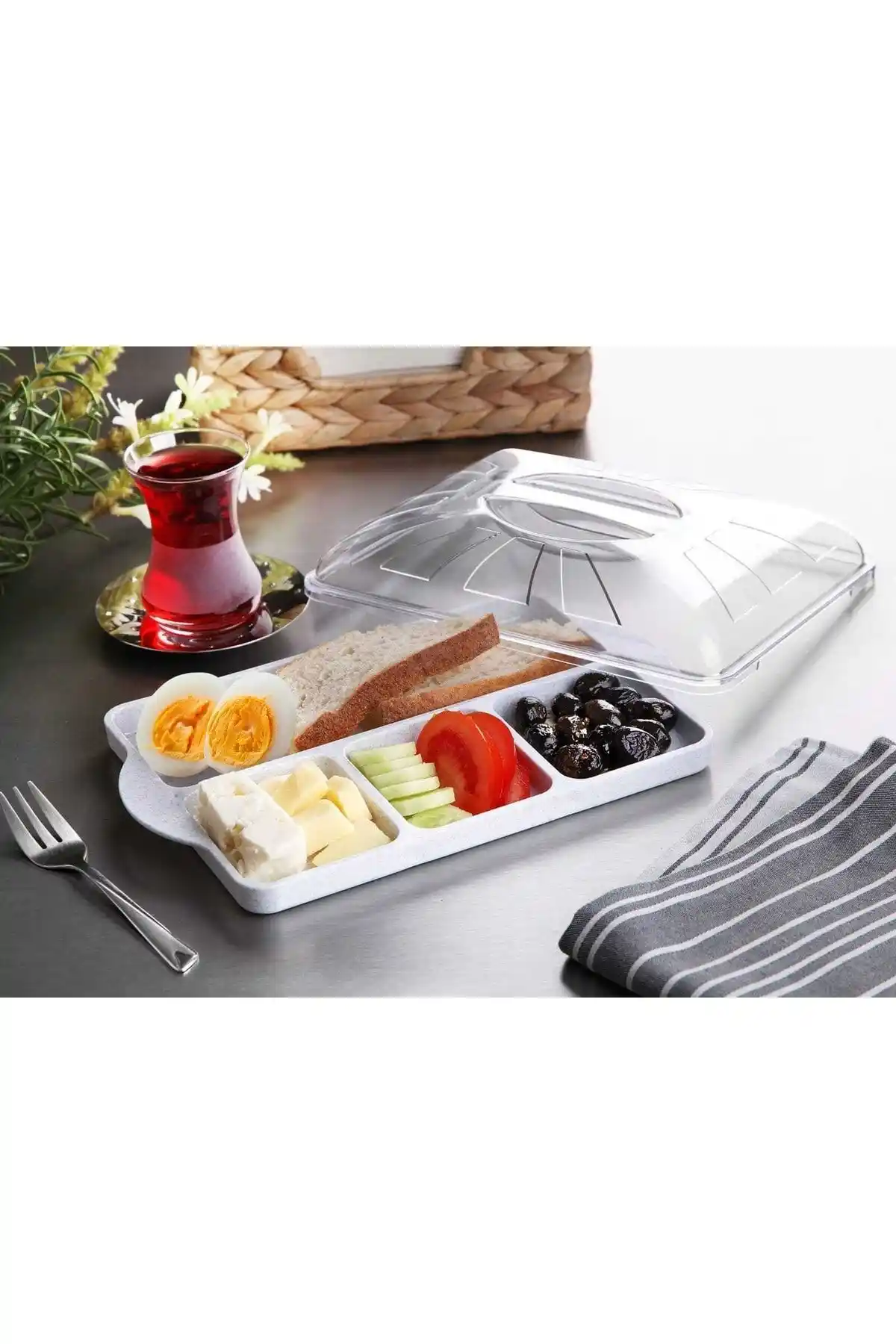 4 Bölmeli Kahvaltı Tabağı ile Masa Dekorasyonunu Şık ve Pratik Hale Getirin