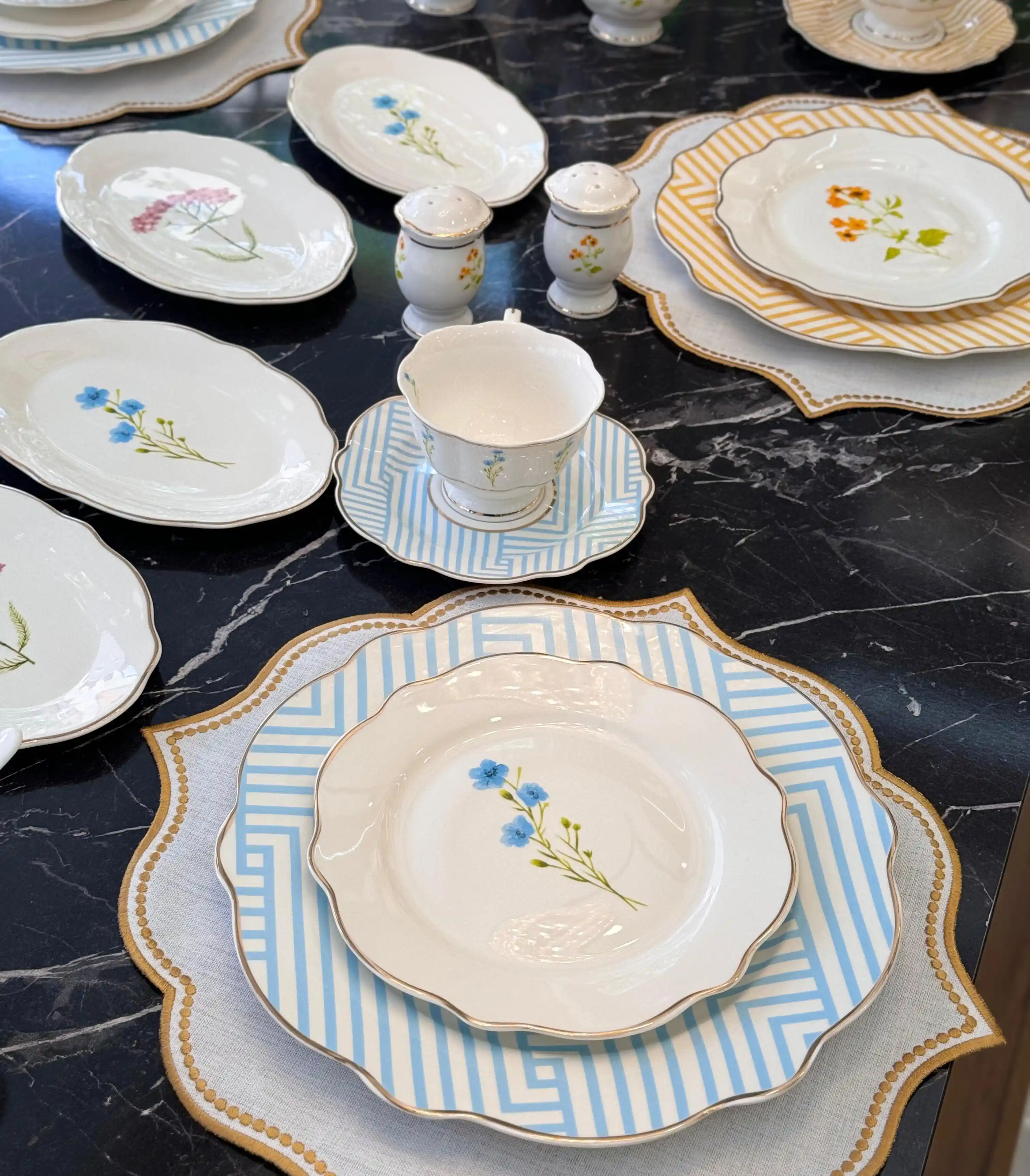 42 Parça Kahvaltı Takımı Seçerken Dekorasyon ve Kullanım Dengeyi Nasıl Sağlarsınız