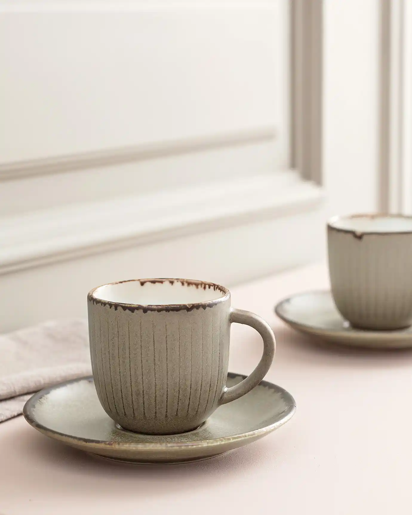 55 ml Fincanlar Dekorasyonda İşlevsel ve Estetik Kullanım İpuçları