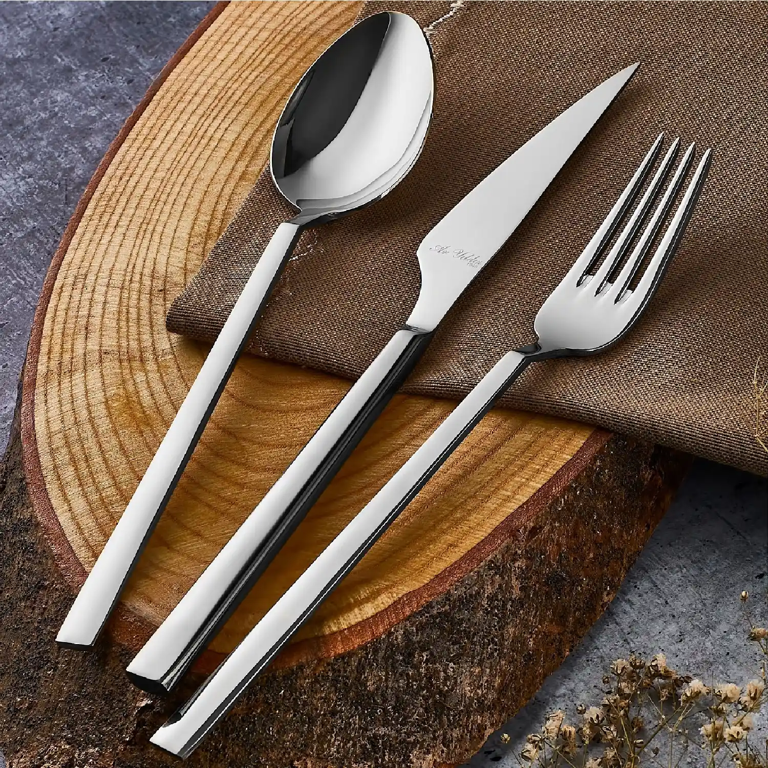 6 Kişilik Çatal ve Kaşık Takımı ile Mutfak ve Sofra Dekorasyonunuzu Yenileyin