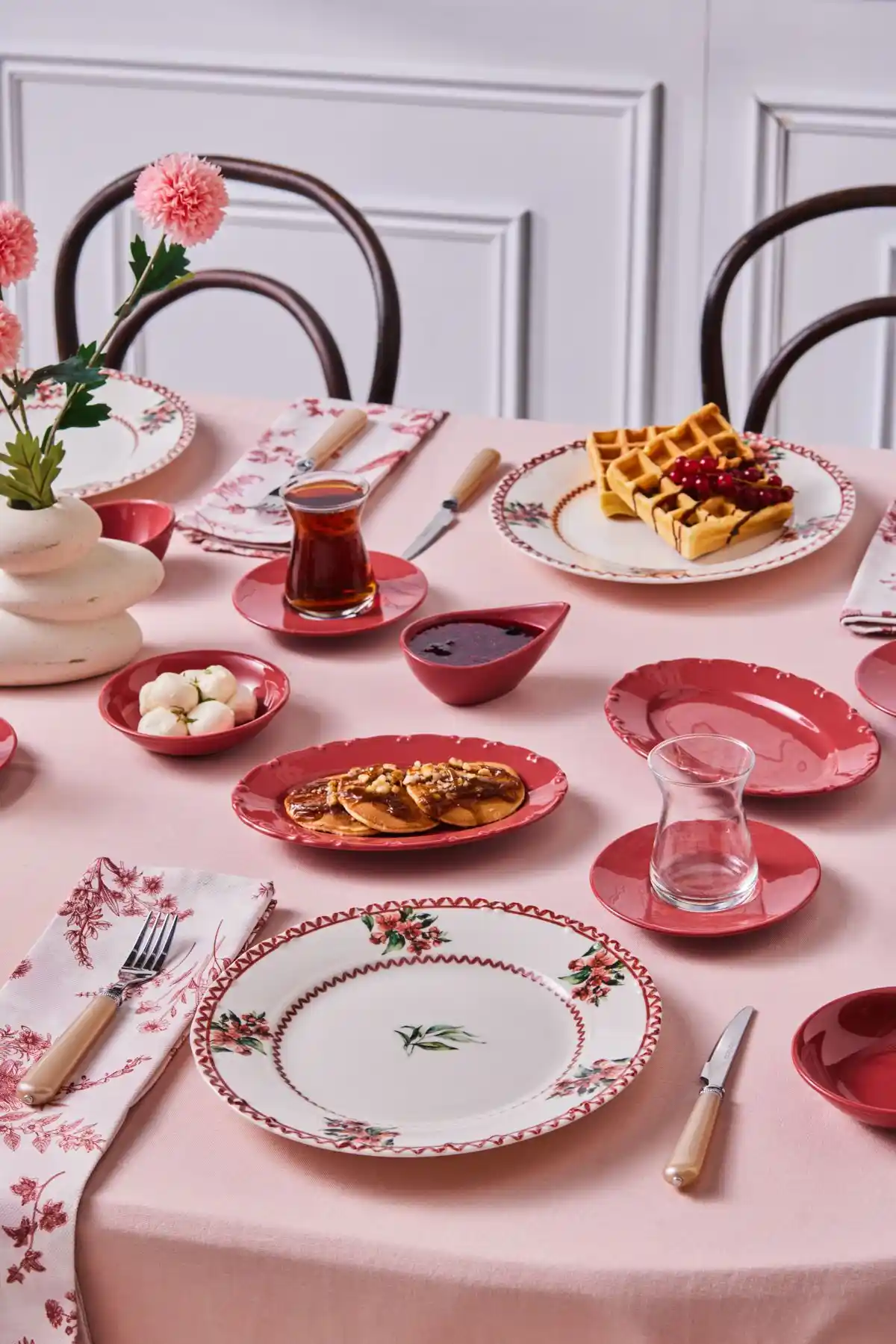 6 Kişilik Kahvaltı Setleri ile Sofranızı Şık ve Fonksiyonel Hale Getirin