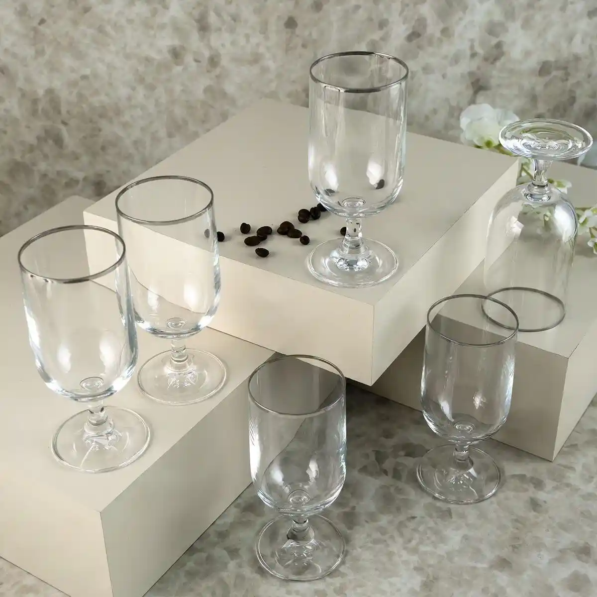 6'lı Kahve Yanı Su Bardağı Setleri ile Şık ve Fonksiyonel Sofra Dekorasyonu