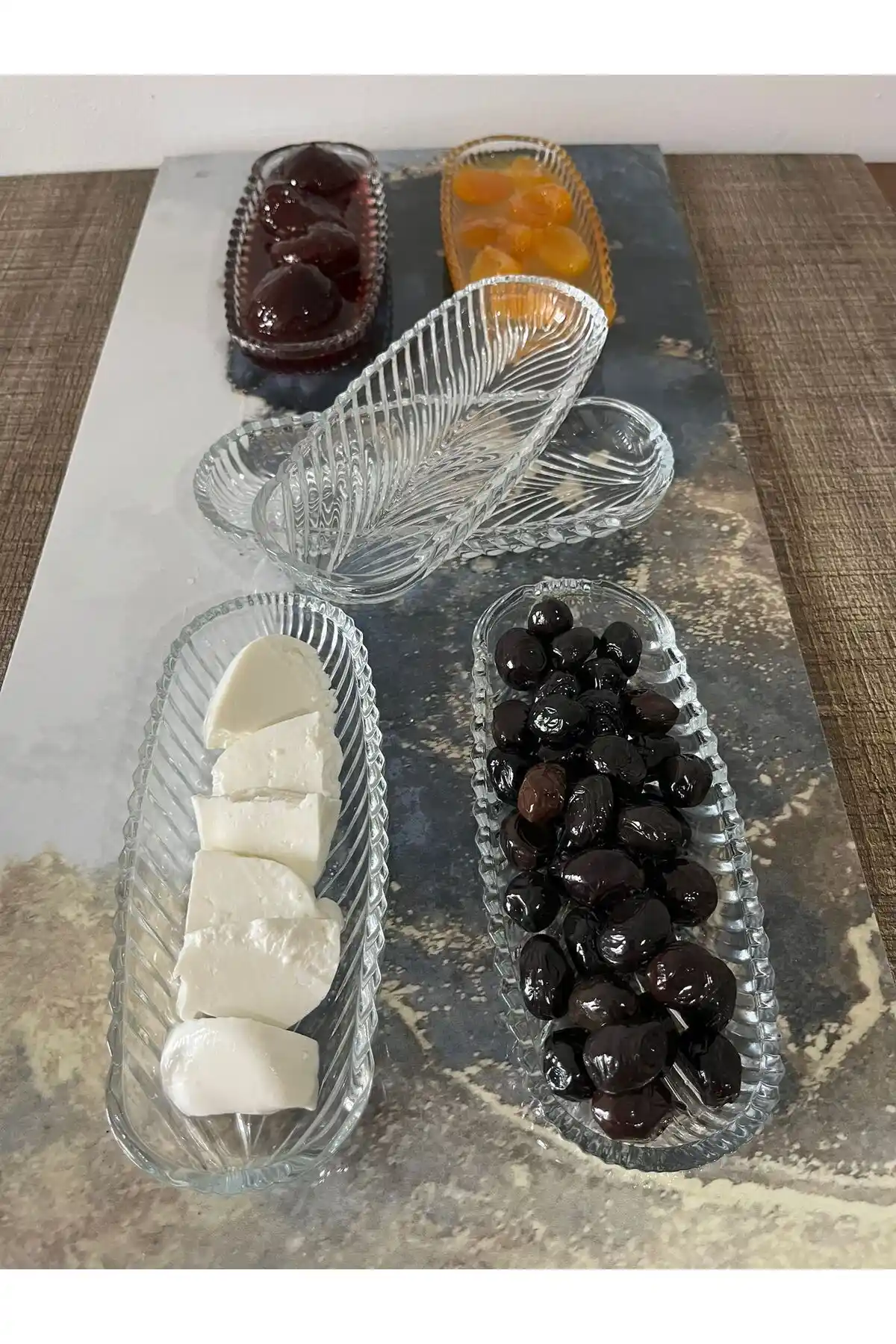 6'lı kayık tabaklar ile şık ve fonksiyonel dekorasyon çözümleri