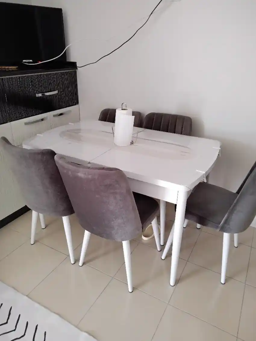 6 Sandalyeli Mutfak Masası Seçimi ve Dekorasyon İpuçları