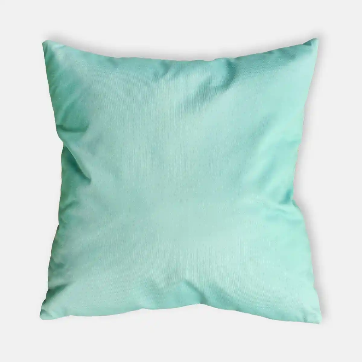 60x60 Dekoratif Yastık Kılıfı Modelleri ve Dekorasyonda Kullanım İpuçları