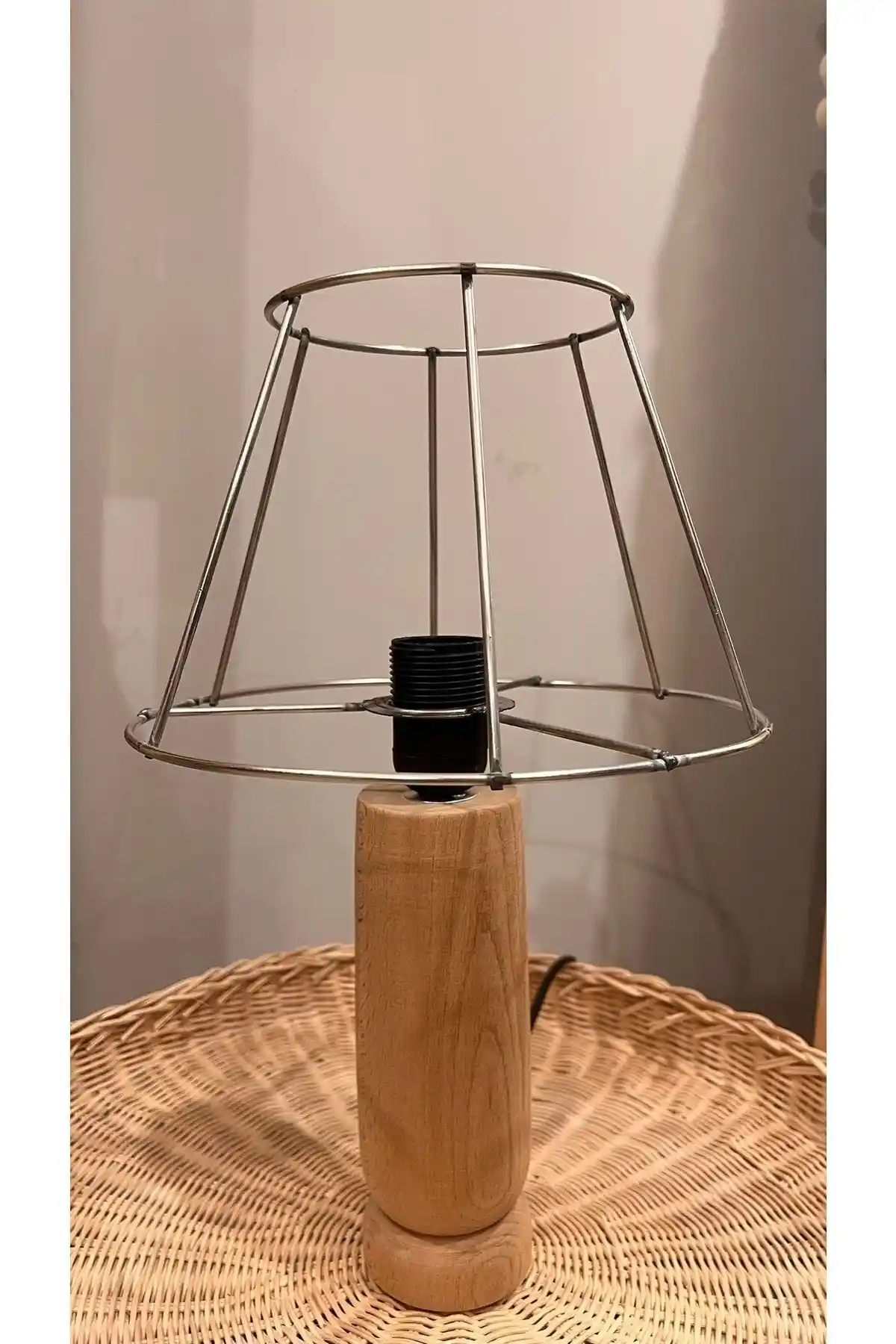 Abajur Başlıklarıyla Dekorasyonun Şıklığını ve İşlevselliğini Artırma Rehberi