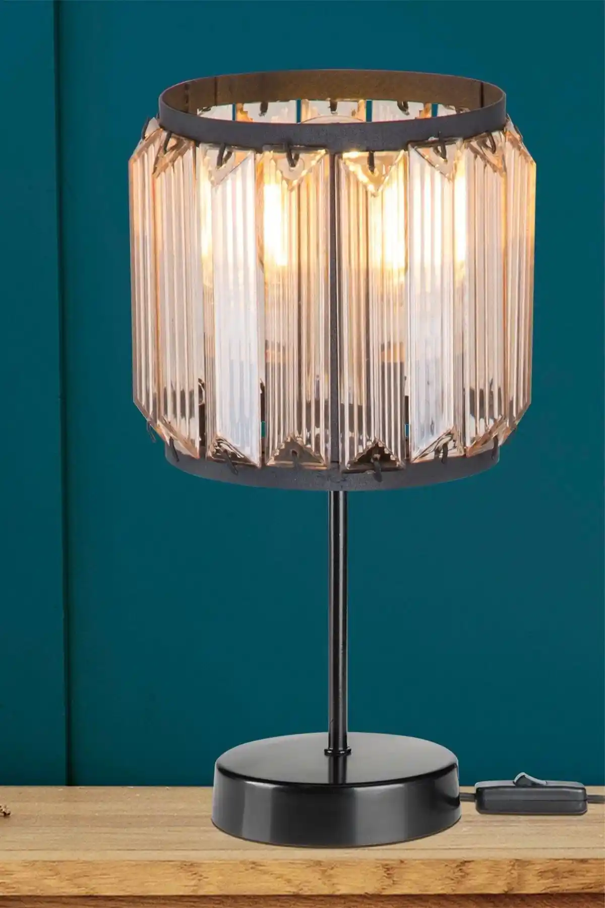 Abajur Dekorasyonu ve Işıklandırma Trendleri: Mekânlara Zarif Dokunuşlar