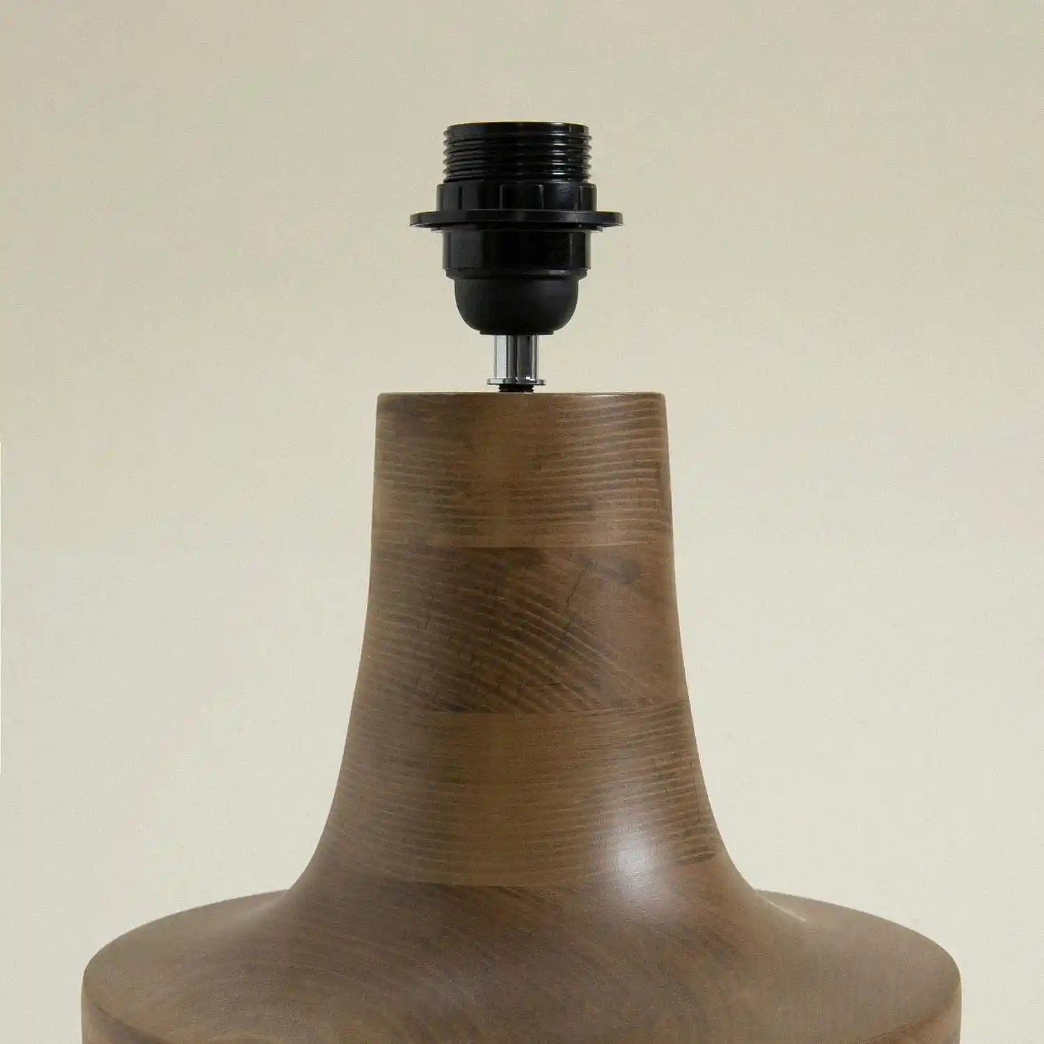 Abajur Gövdesi Seçenekleri ve Dekorasyonda Kullanım İpuçları