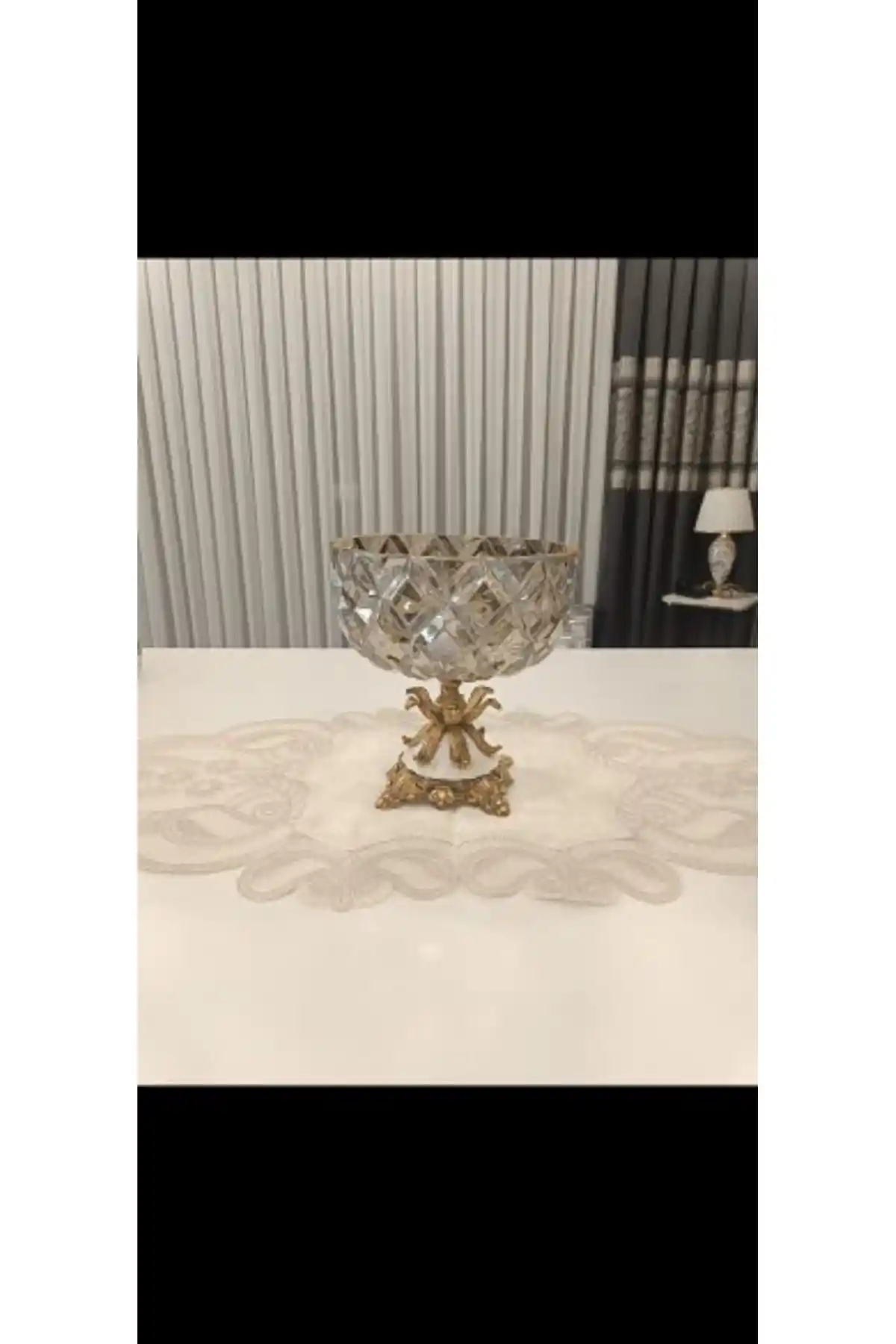 Abajur ve Perde Seçimiyle Dekorasyonda Şıklık ve Fonksiyonellik Sağlama