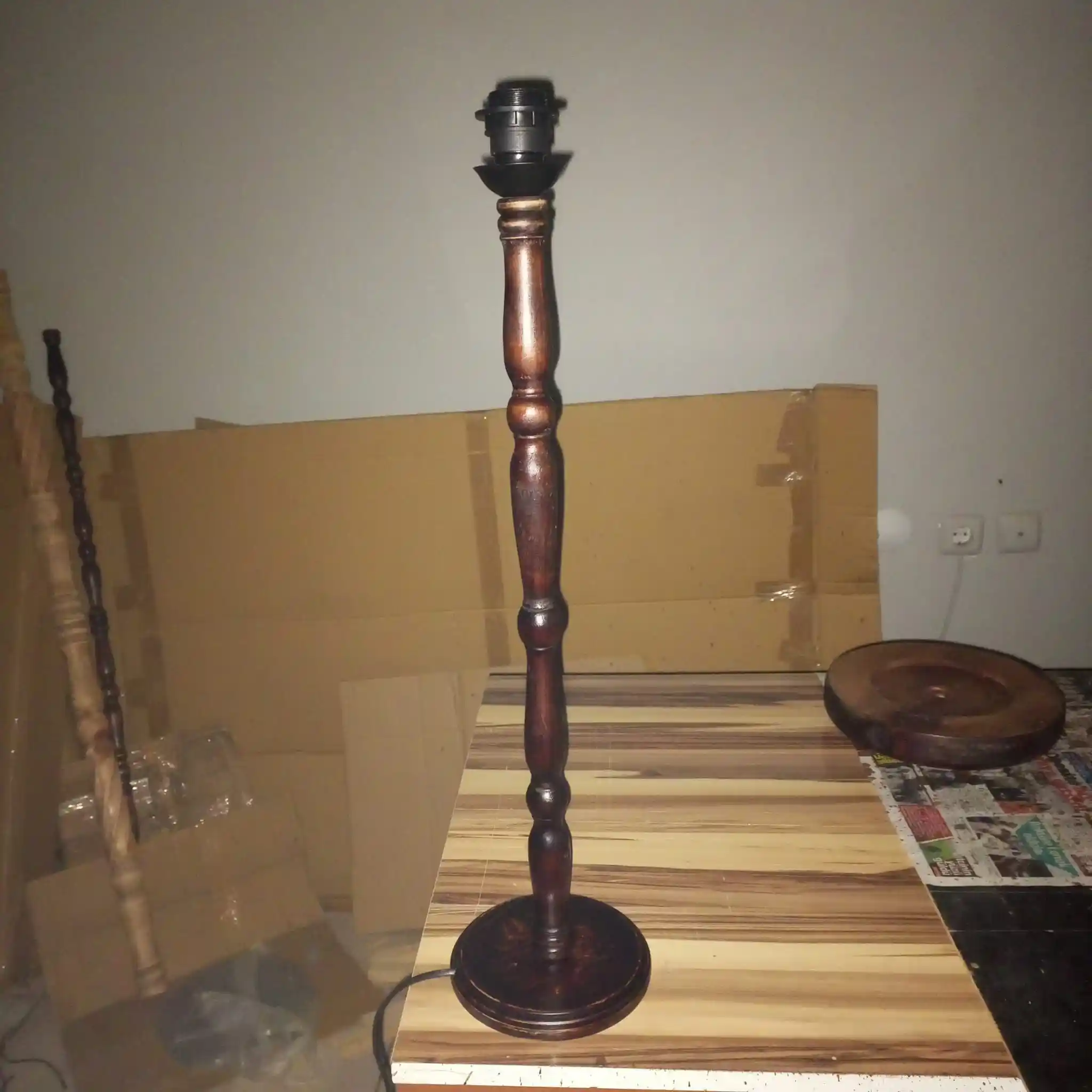 Ahşap Abajur Ayağı ile Dekorasyonunuza Doğal ve Şık Bir Dokunuş Katın