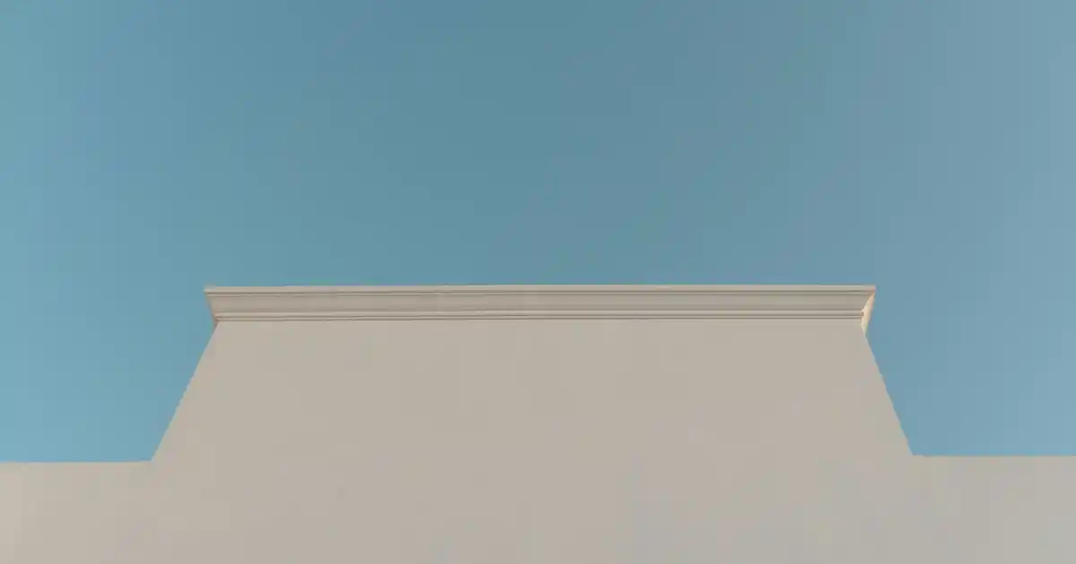 Ahşap Ayaklı Abajurlar ile Dekorasyonda Sıcak ve Zarif Dokunuşlar