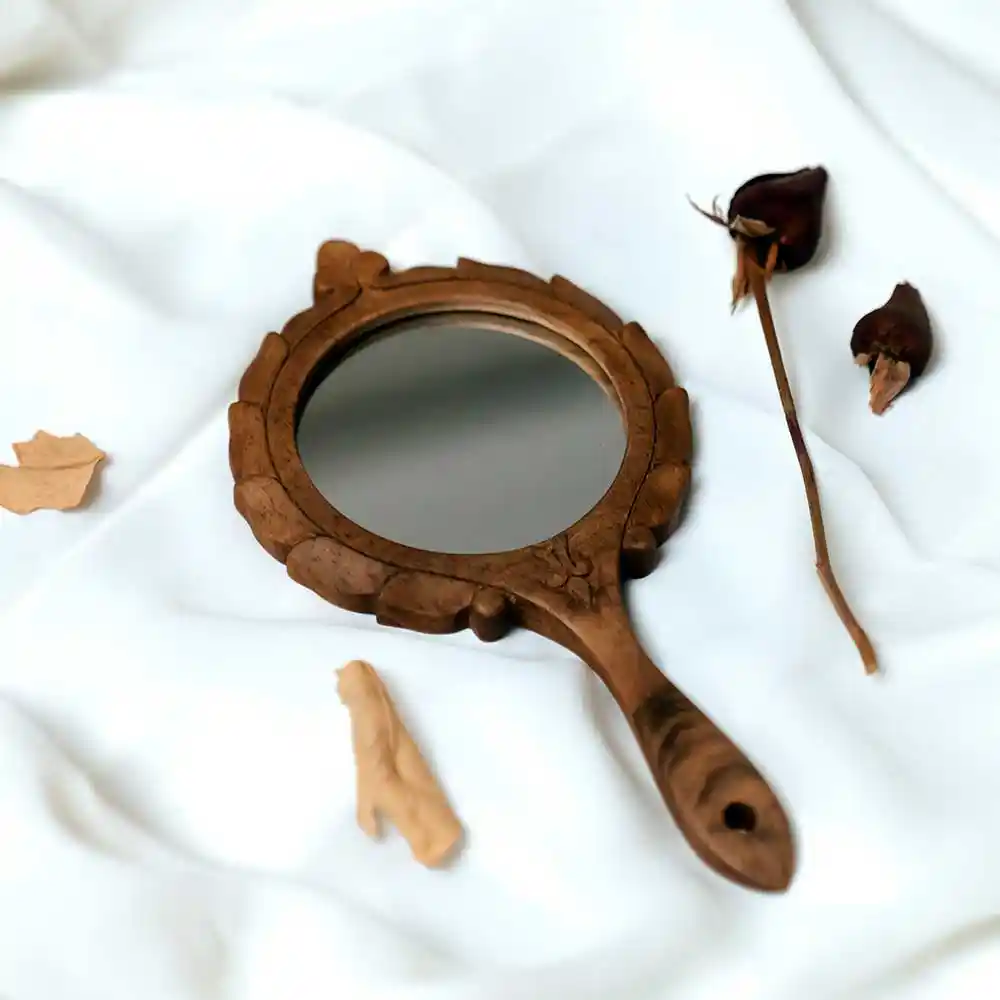 Ahşap El Aynası Dekorasyonda Zarafetin Simgesi ve Dekorasyon İpuçları