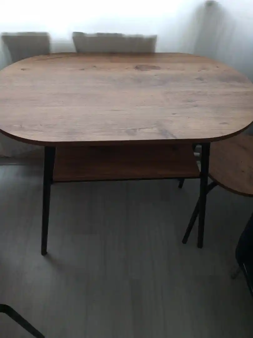 Ahşap İki Kişilik Masa ve Sandalye Takımlarıyla Dekorasyonunuza Şıklık Katın