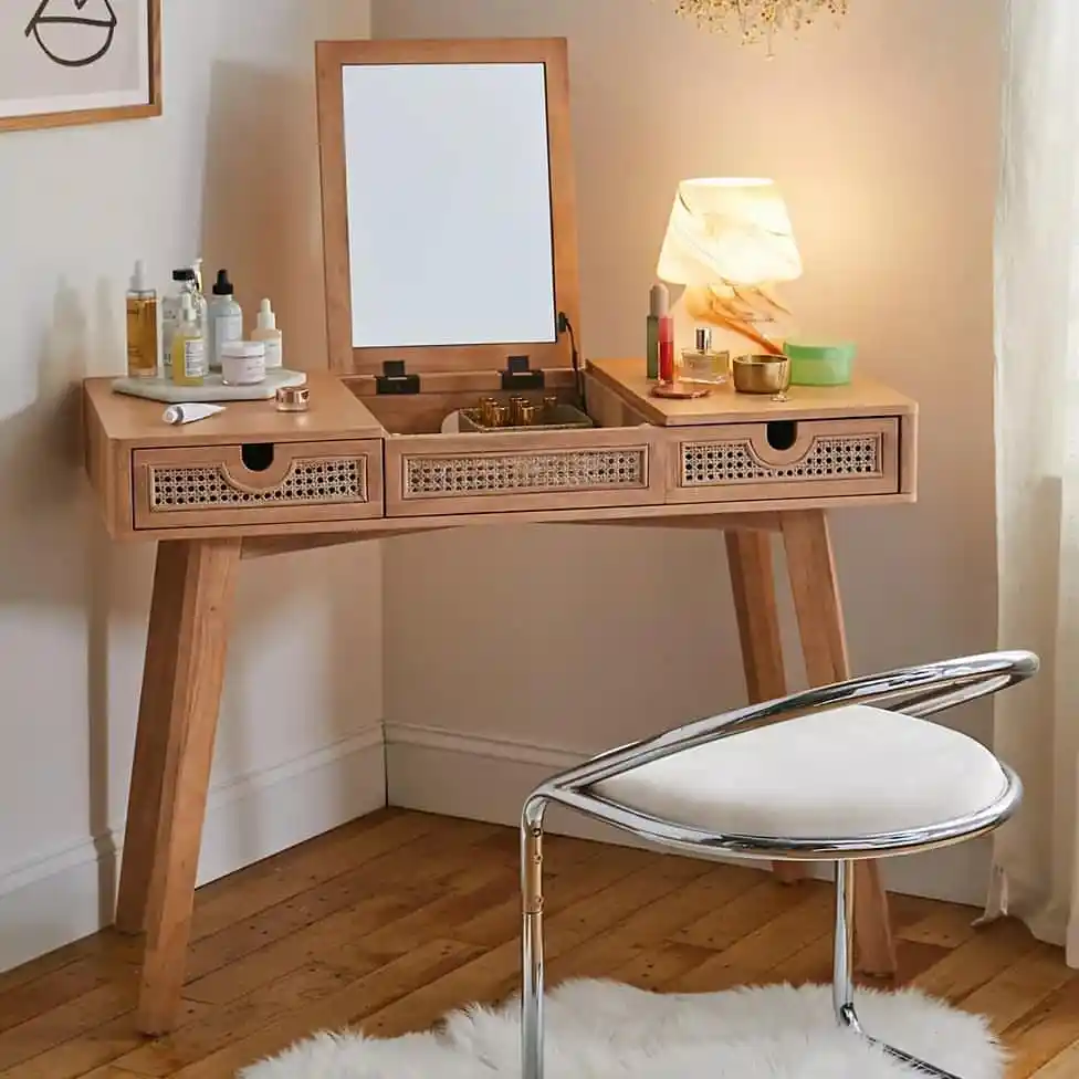 Ahşap Makyaj Masası Seçenekleri ve Dekorasyon İpuçları