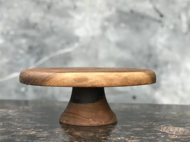 Ahşap Pasta Standlarıyla Dekorasyonda Zarafet ve Çok Yönlülük Sağlama