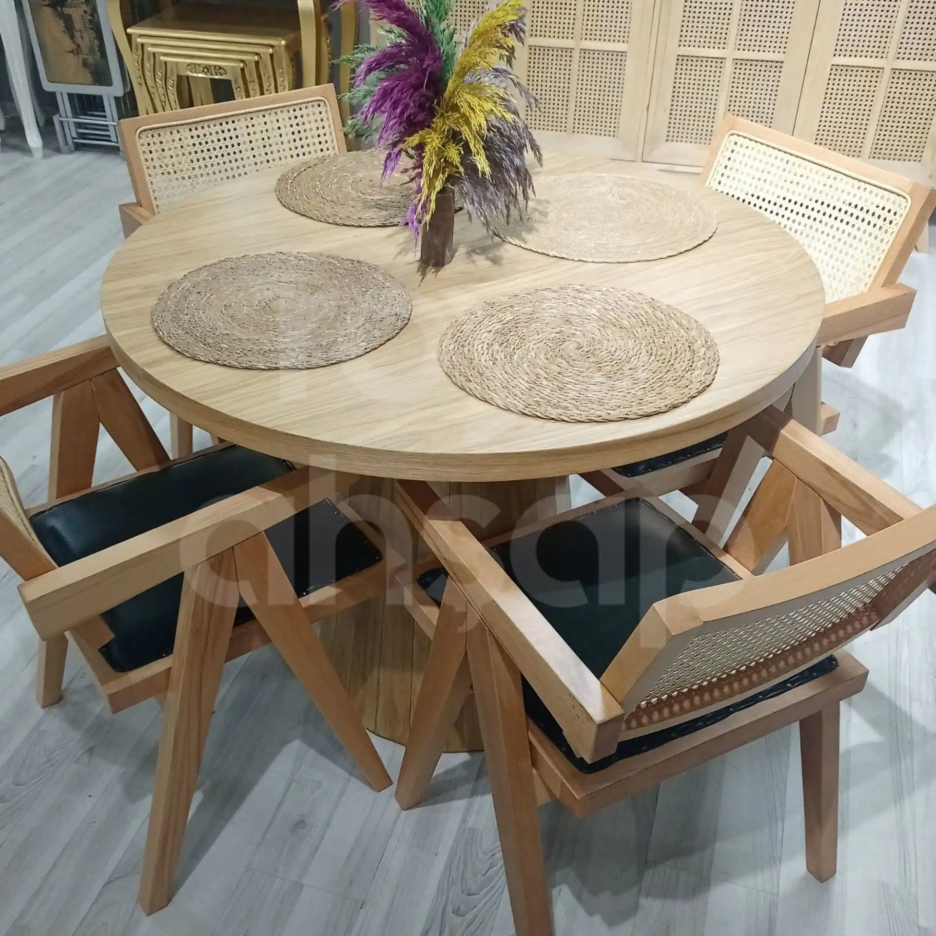 Ahşap Yemek Takımlarıyla Sıcacık ve Doğal Bir Mutfak Dekorasyonu Yaratma Rehberi