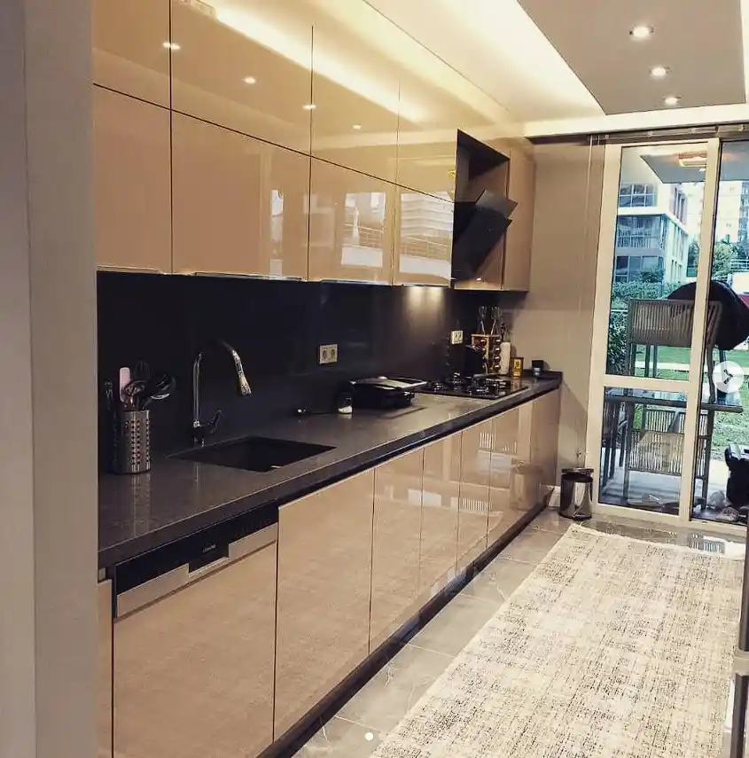 Akrilik Dolaplar ile Modern ve Şık Dekorasyon Fikirleri 2024 Trendleri