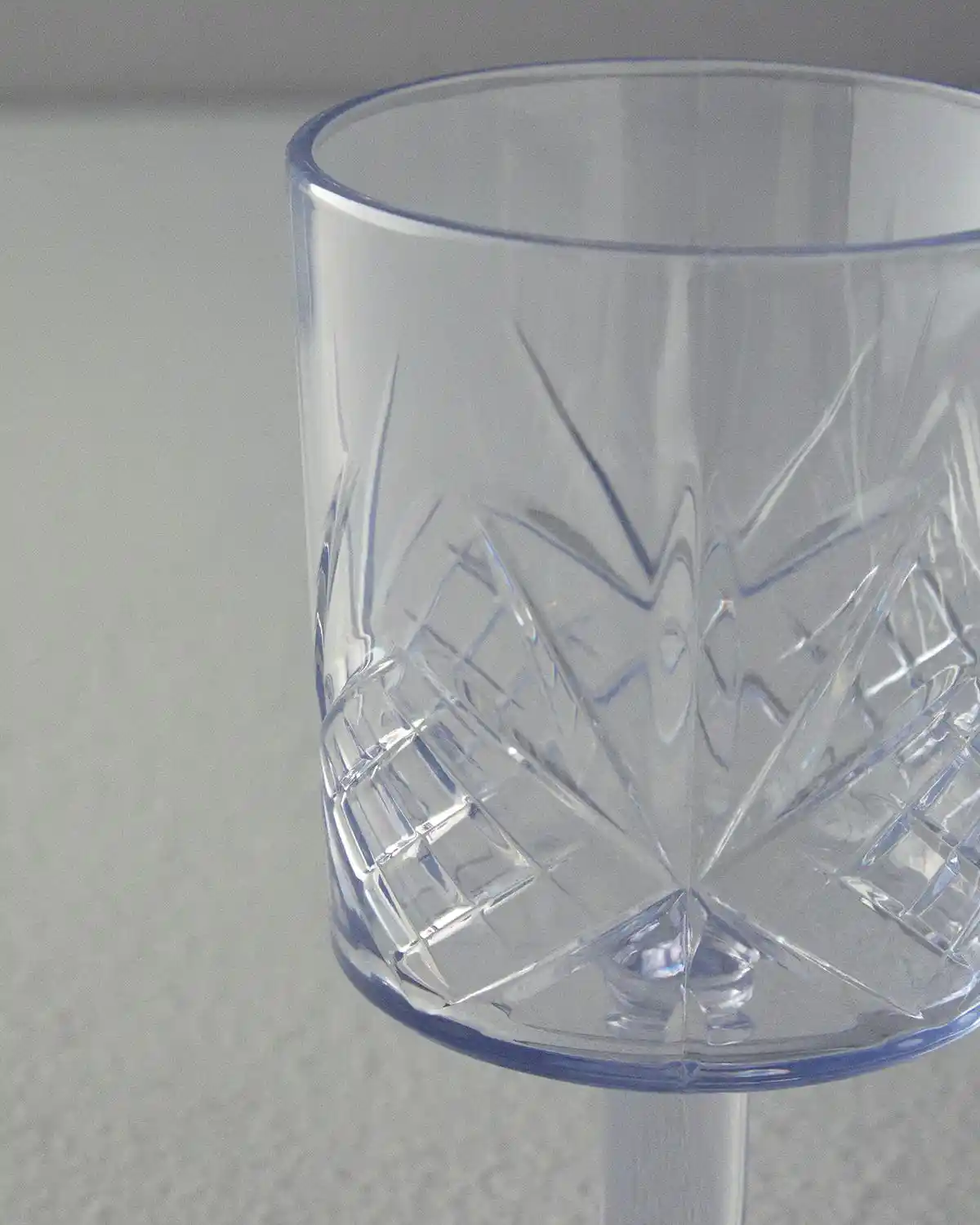 Akrilik Kadeh ile Modern Dekorasyon ve Dayanıklılık Avantajları