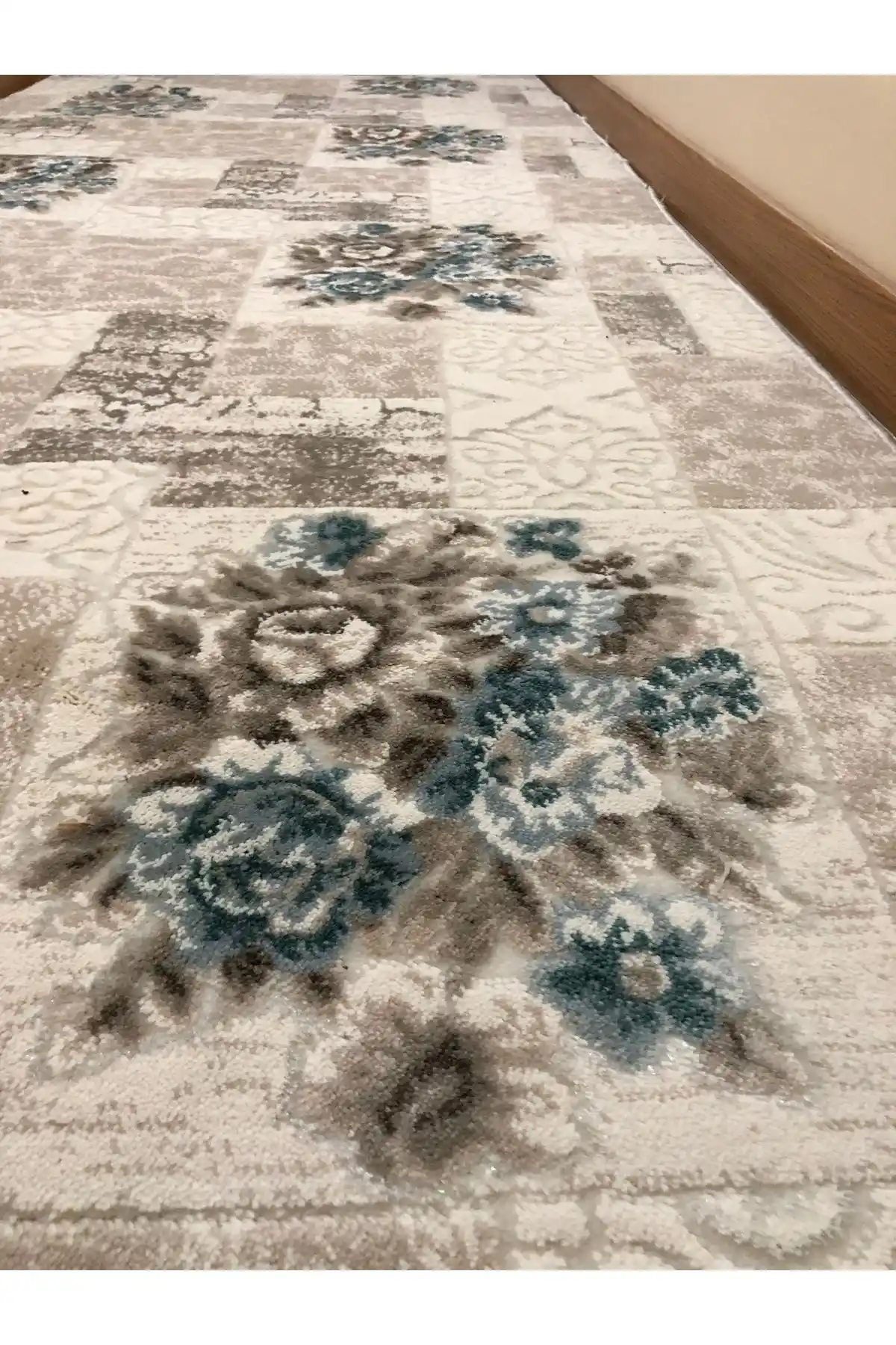 Akrilik Kesme Halı ile Modern ve Şık Dekorasyon Çözümleri