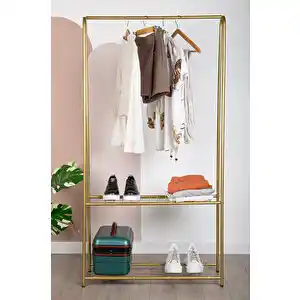 Altın Ayaklı Askılık ile Dekorasyonda Şıklık ve Fonksiyonelliği Bir Arada Yakalayın