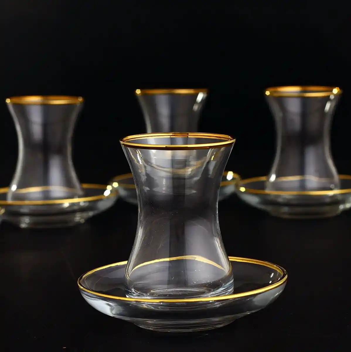 Altın Bardakların Dekorasyondaki Önemi ve Kullanım İpuçları