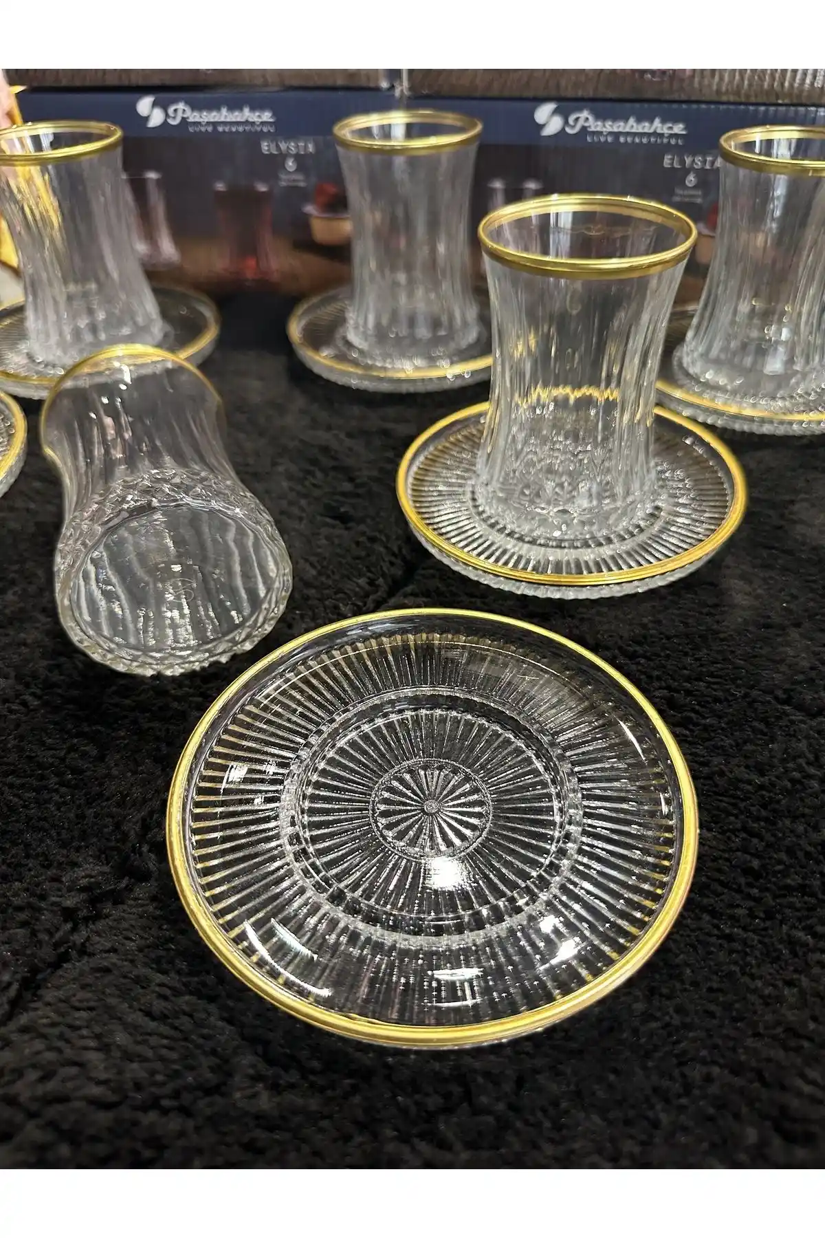 Altın Çay Tabağı ile Dekorasyonda Zarafet ve Şıklık Yaratma Rehberi